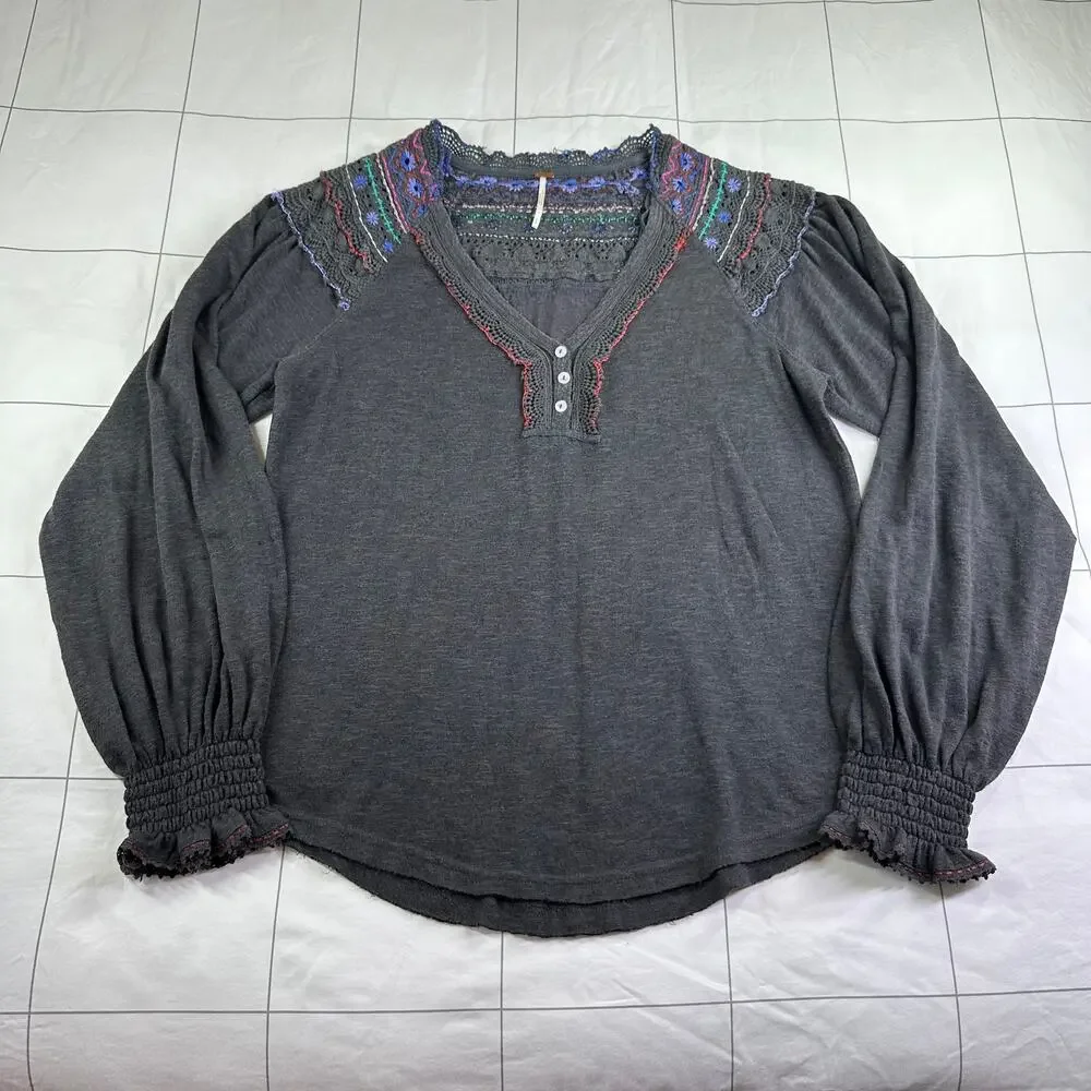 Free People Top Womens Small Gray Siesta Fiesta Embroidered Boho V Neck Henley